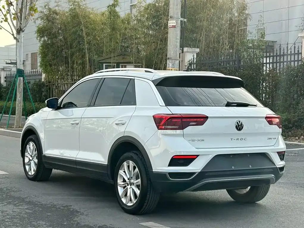 Volkswagen T-Roc — фото 5