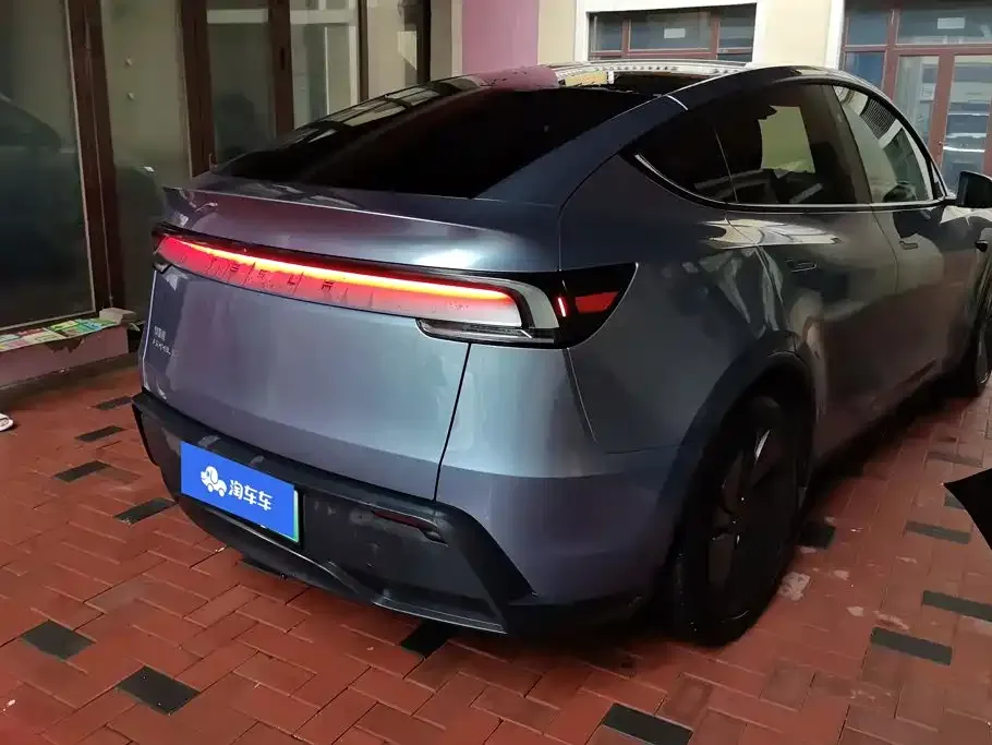 Tesla Model Y — фото 7