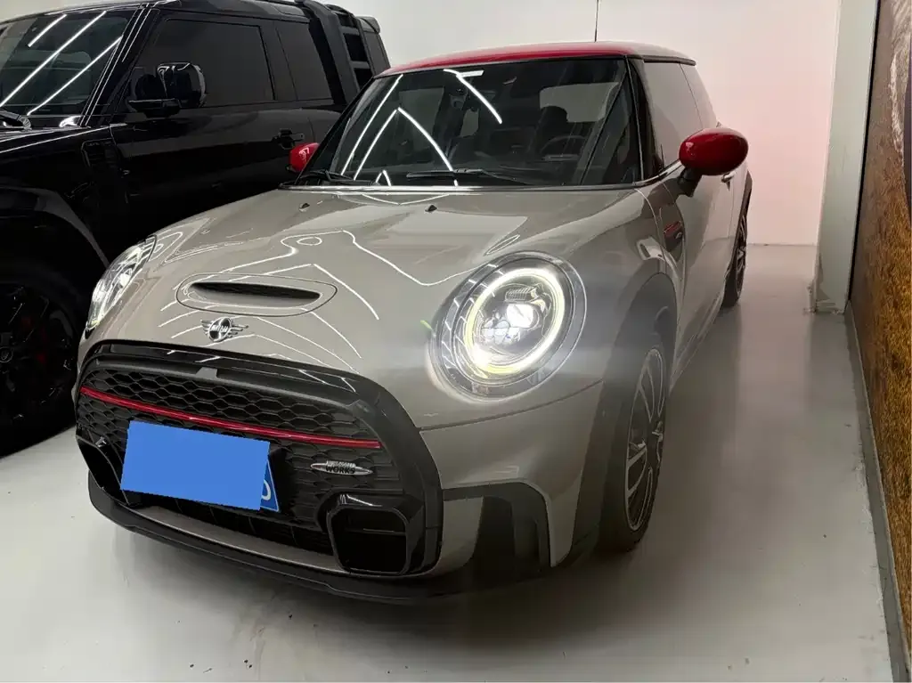 MINI JCW (John Cooper Works) — фото 1