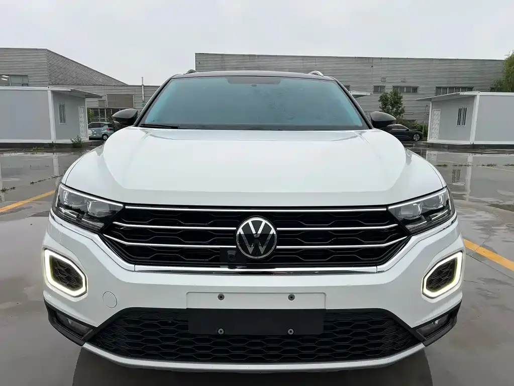 Volkswagen T-Roc — фото 8