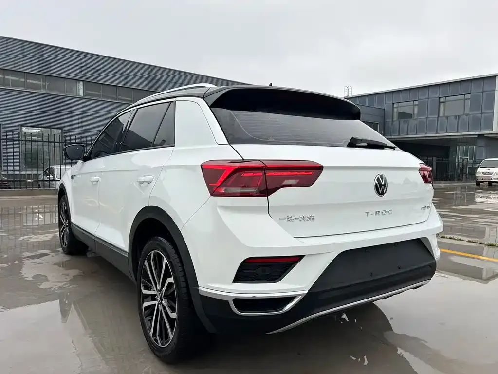 Volkswagen T-Roc — фото 4