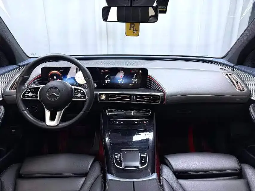 Mercedes-Benz EQC — фото 9