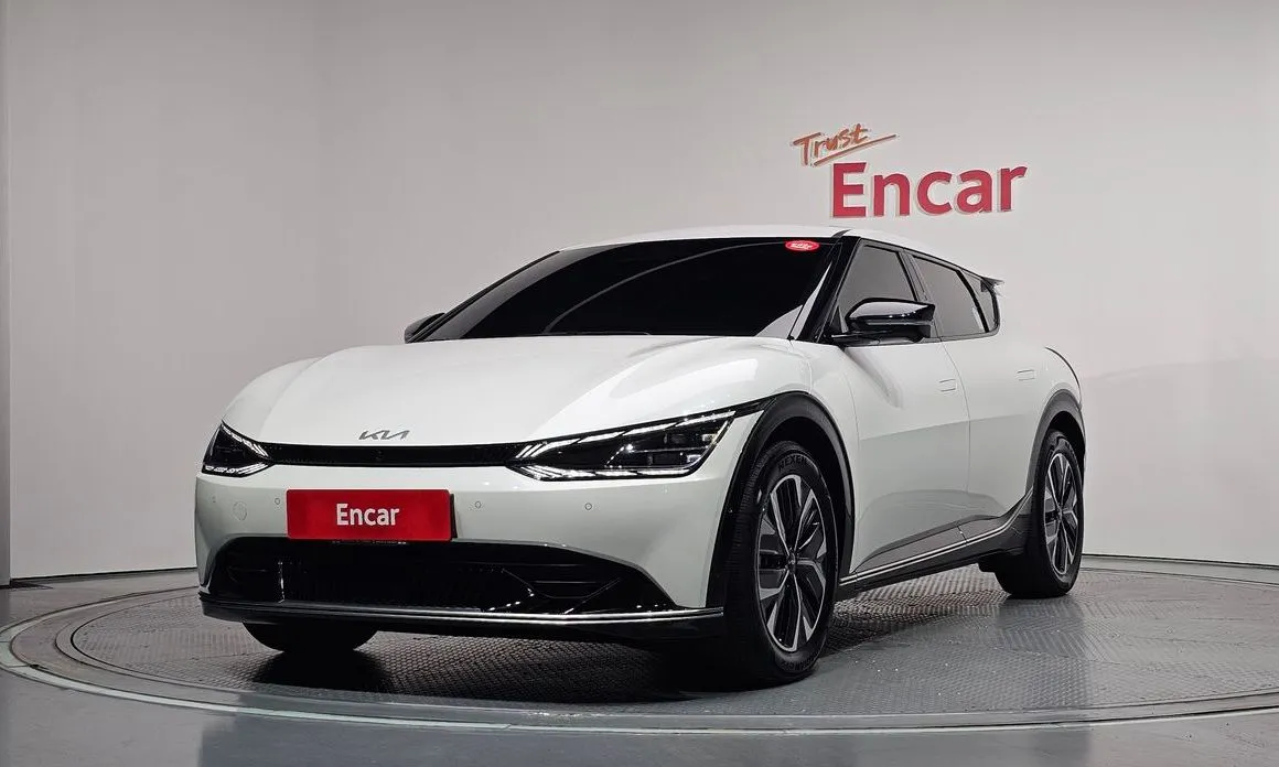Kia EV6 — фото 1