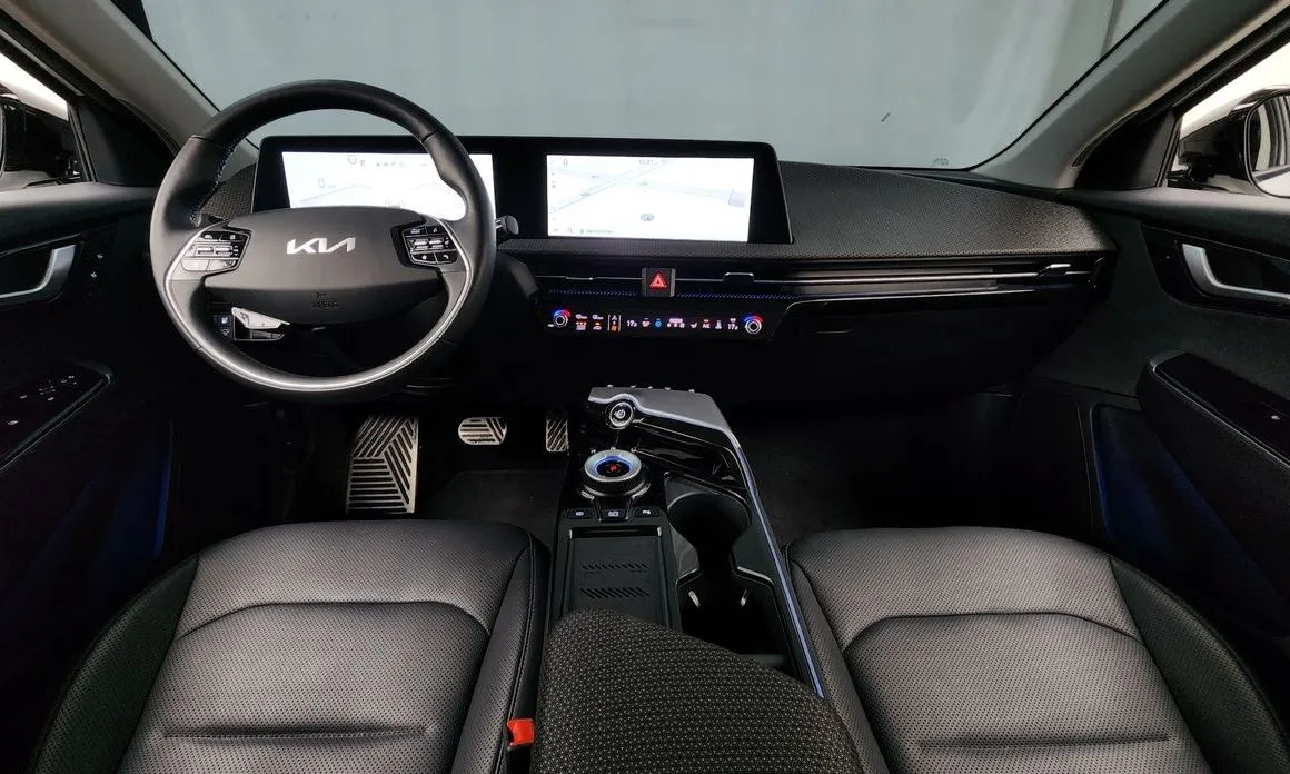 Kia EV6 — фото 8