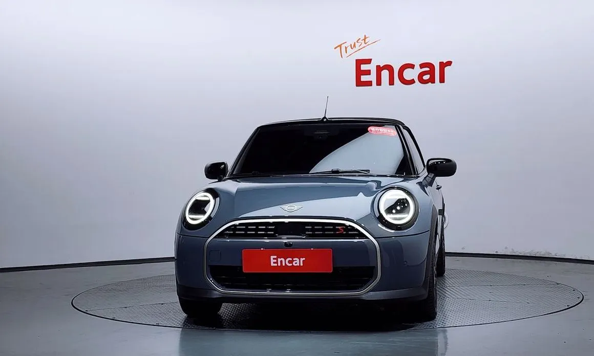 Mini Cooper Convertible 2025 из KR, фото 2