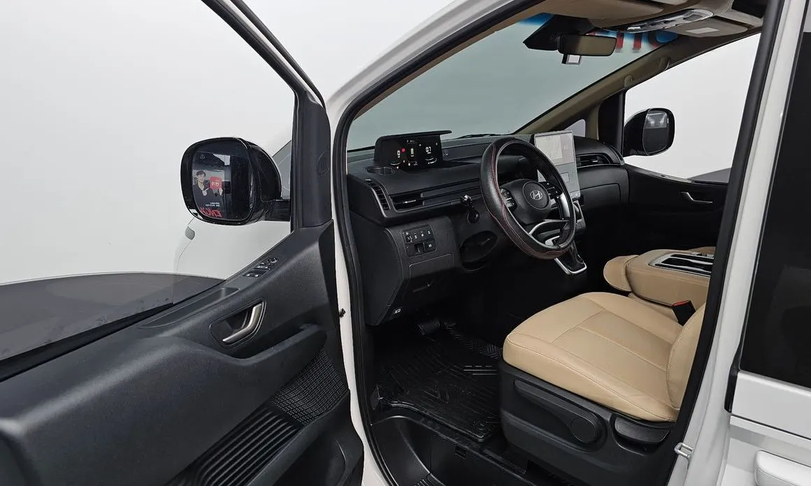 Hyundai Staria — фото 3