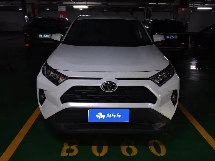 Toyota RAV4 — фото 2