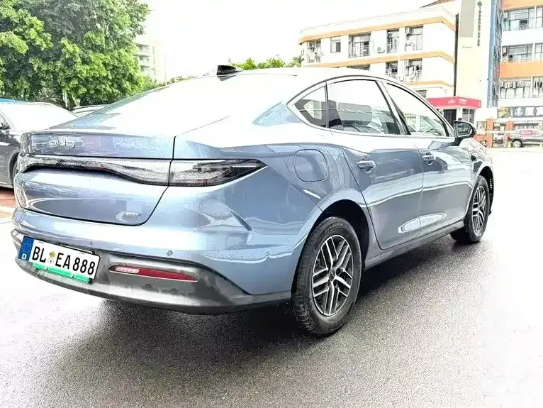 BYD Seal 05 DM-i — фото 7