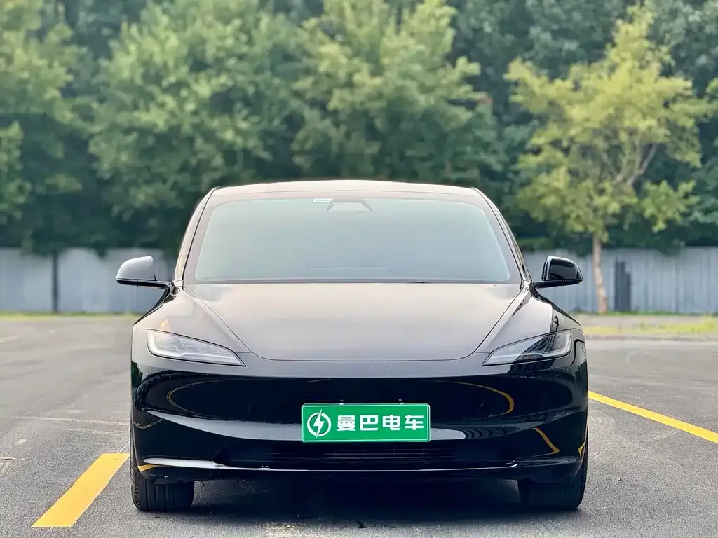 Tesla Model 3 — фото 8