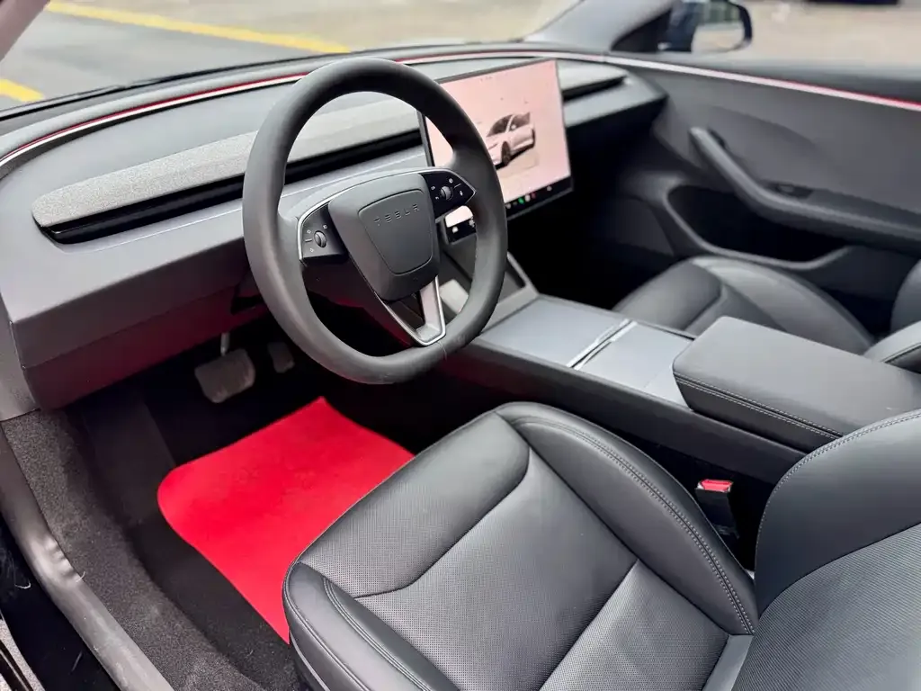 Tesla Model 3 — фото 7