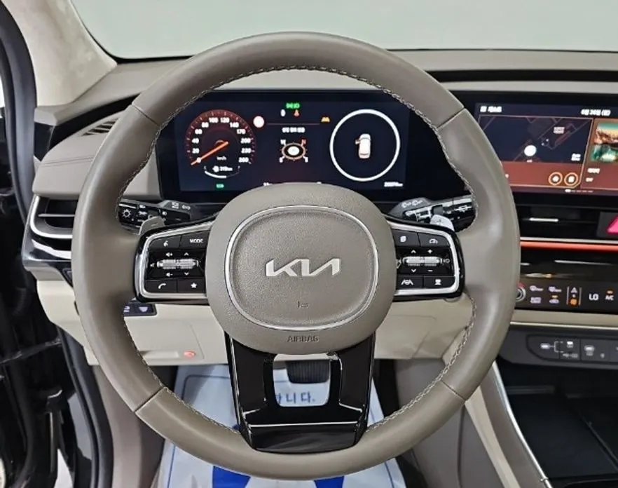 Kia Carnival — фото 3