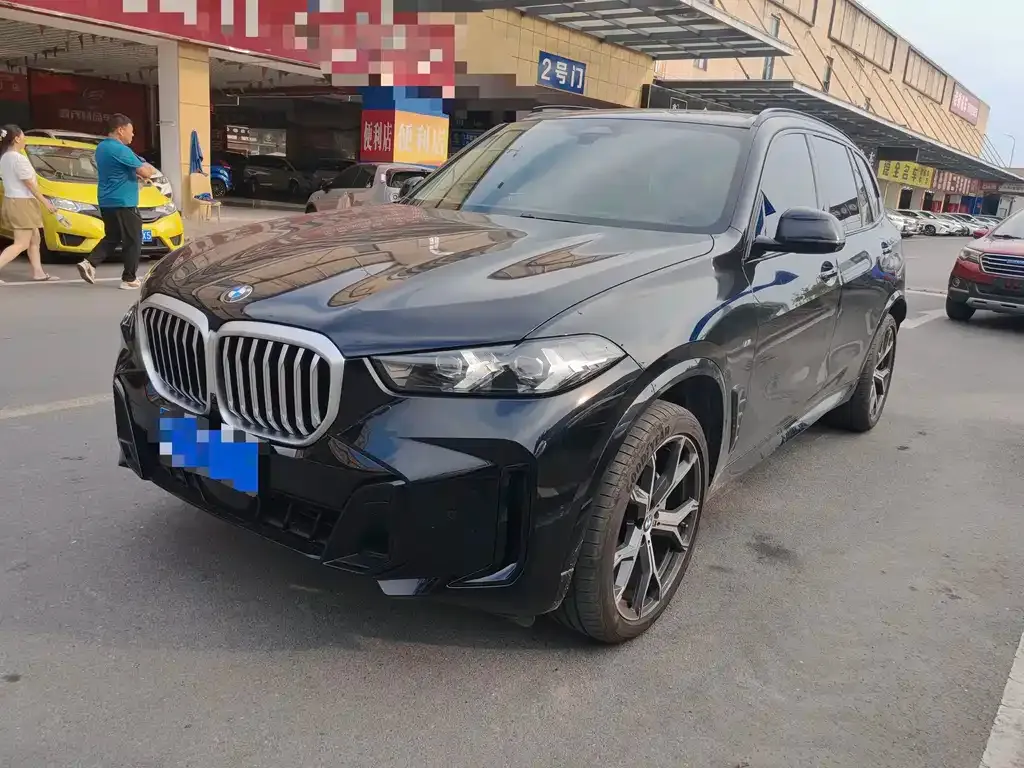 BMW X5 — фото 1