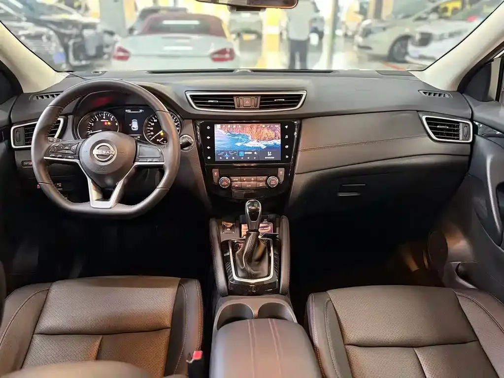 Nissan Qashqai — фото 8