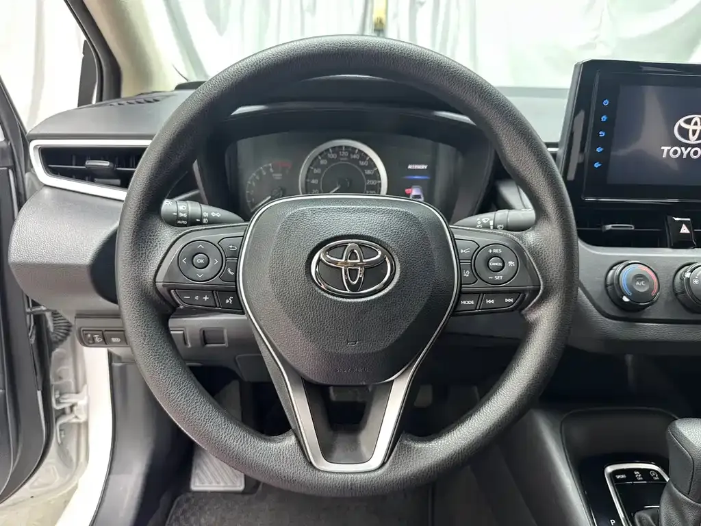 Toyota Corolla — фото 5