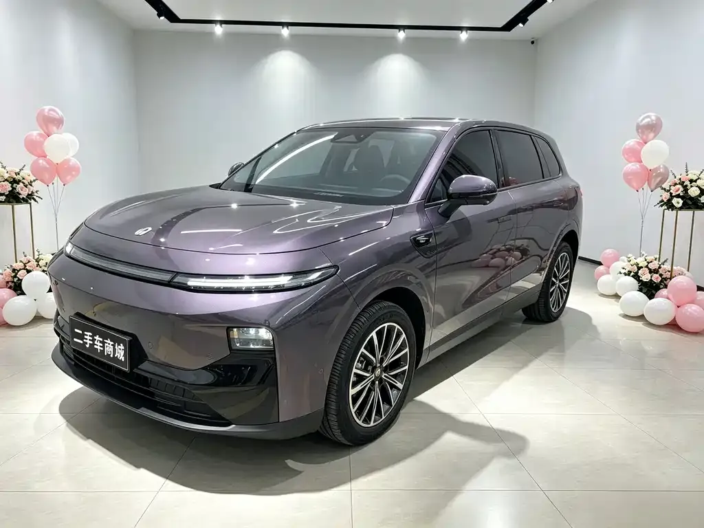 Leapmotor B10