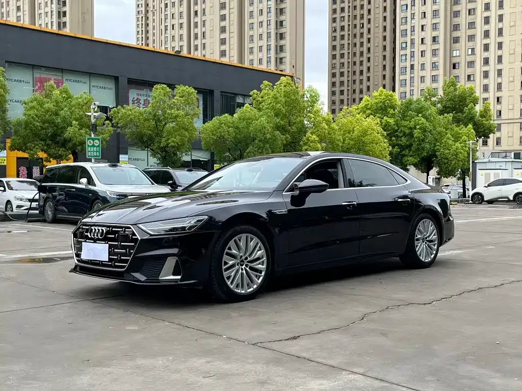 Audi A7L — фото 6