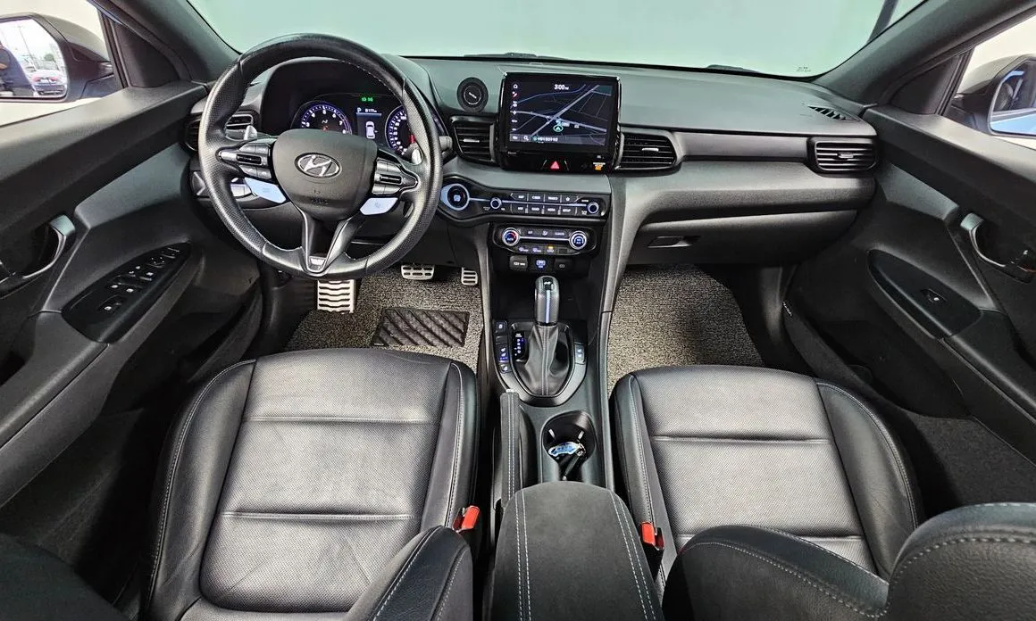 Hyundai Veloster — фото 6