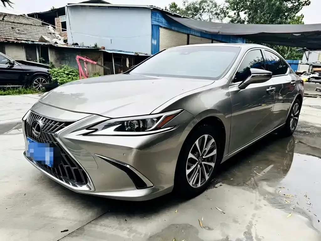 Lexus ES — фото 6
