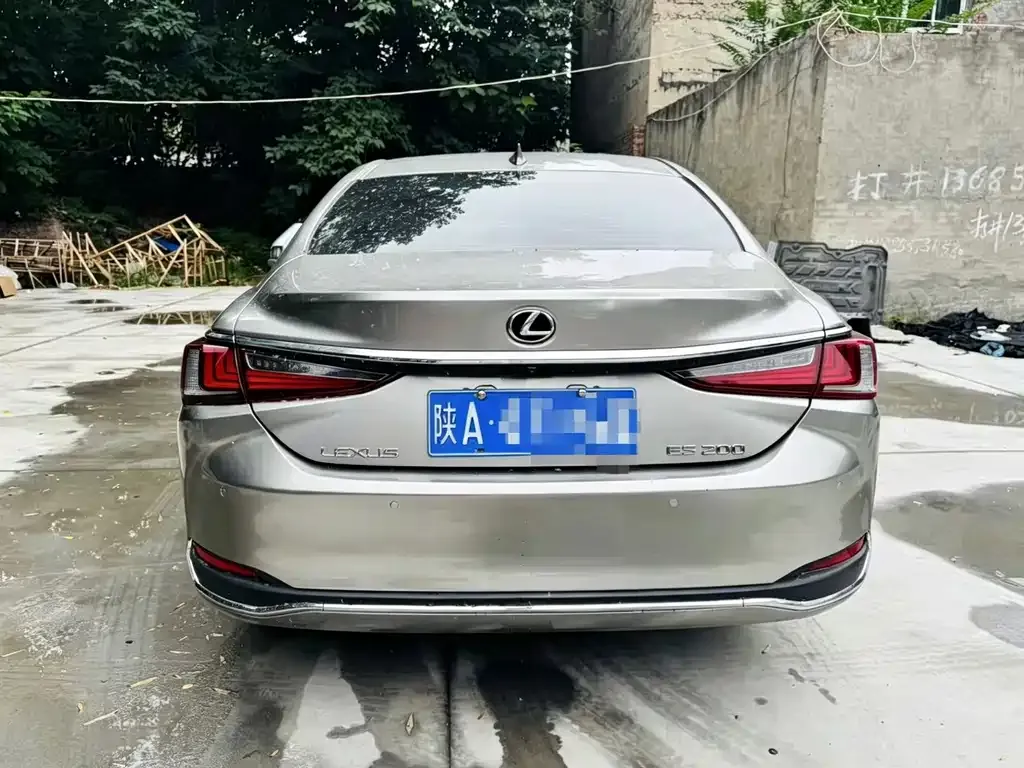 Lexus ES — фото 5