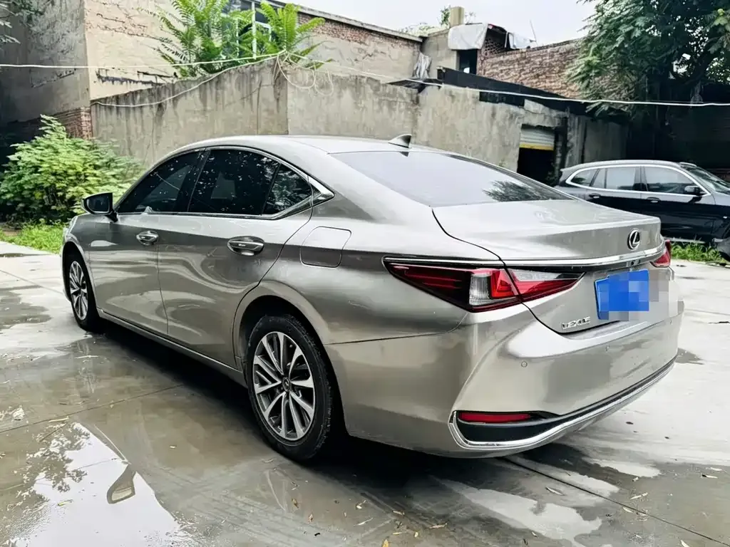 Lexus ES — фото 3