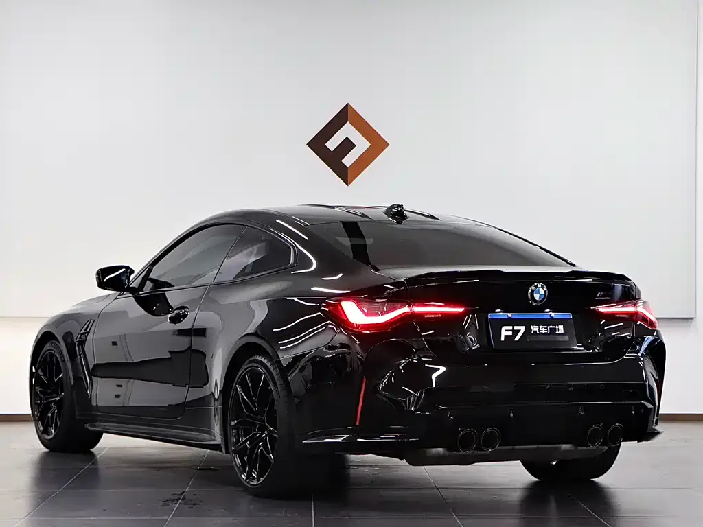 BMW M4 — фото 7
