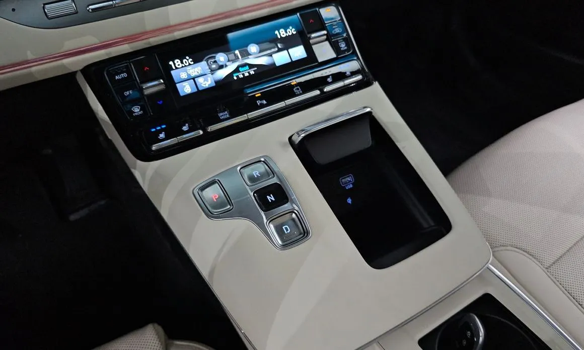 Hyundai Grandeur 2023 из KR, фото 5