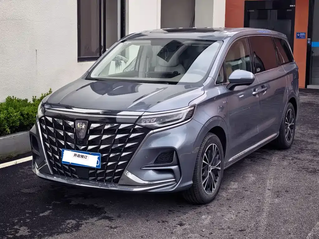 Roewe iMAX8 — фото 4