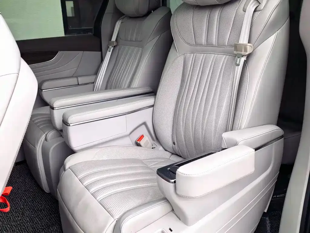 Roewe iMAX8 — фото 3