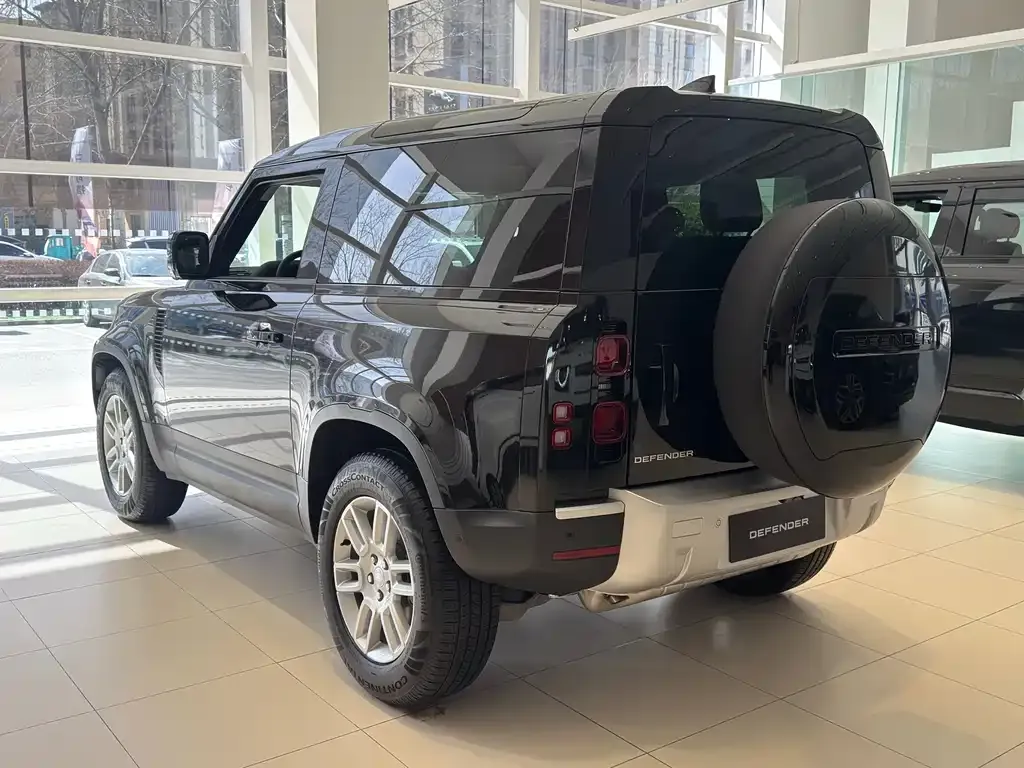 Land Rover Defender — фото 8