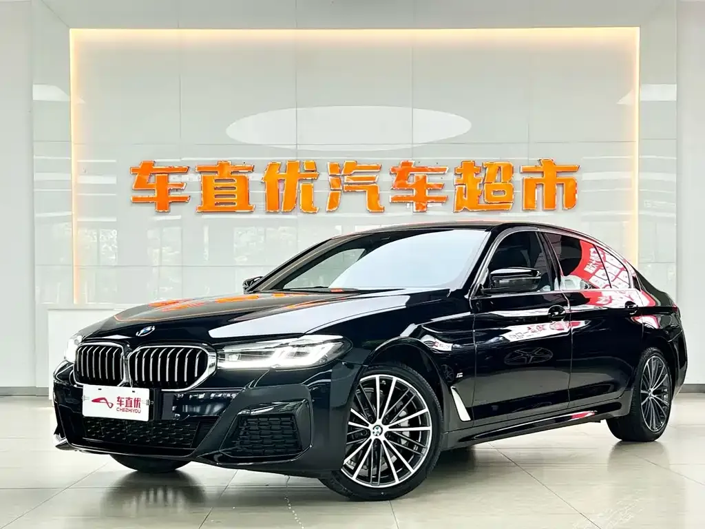 BMW 5 Series — фото 1