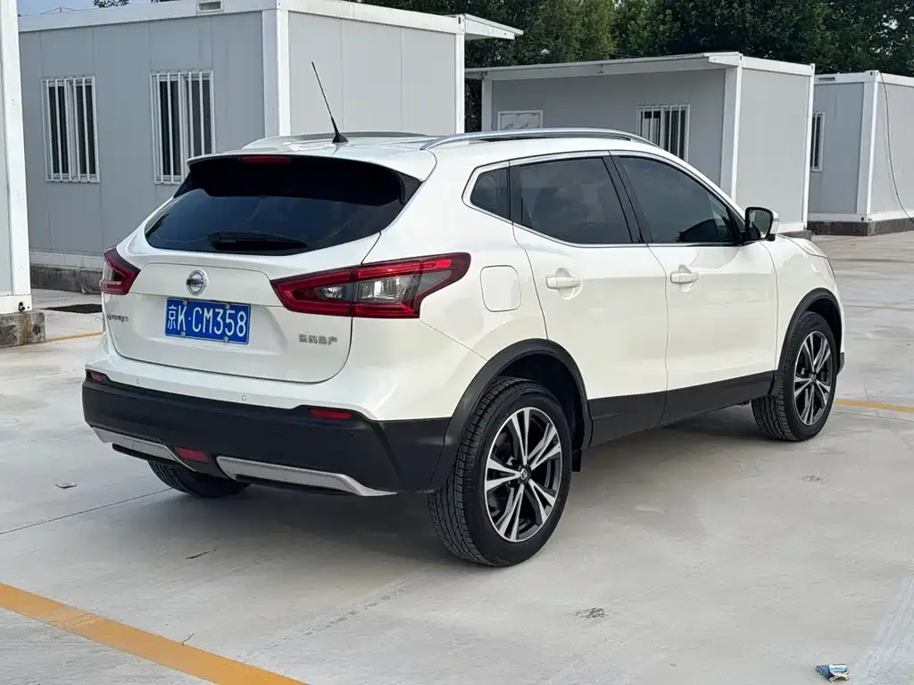 Nissan Qashqai — фото 4