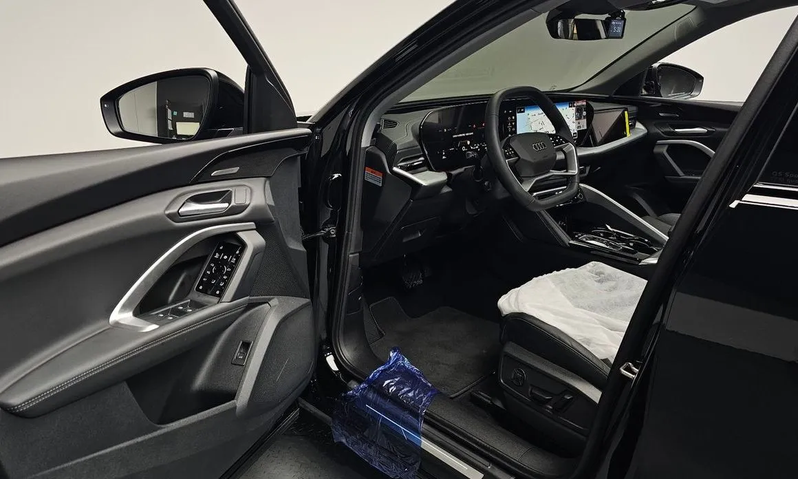 Audi Q5 2025 из KR, фото 7