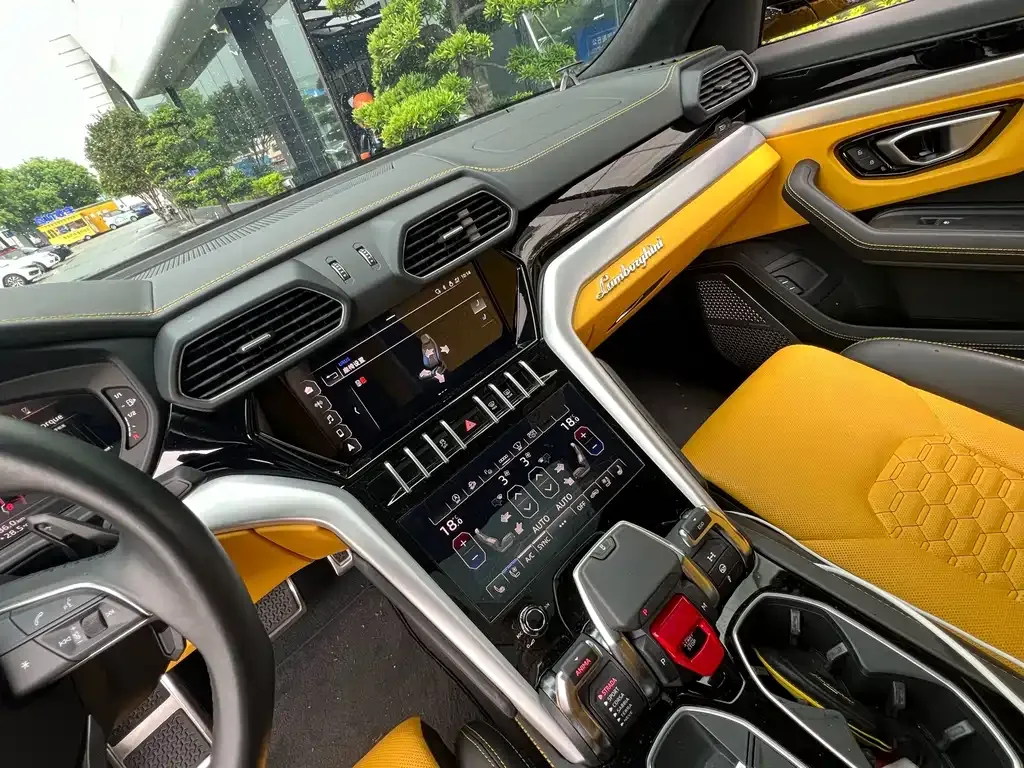 Lamborghini Urus — фото 5
