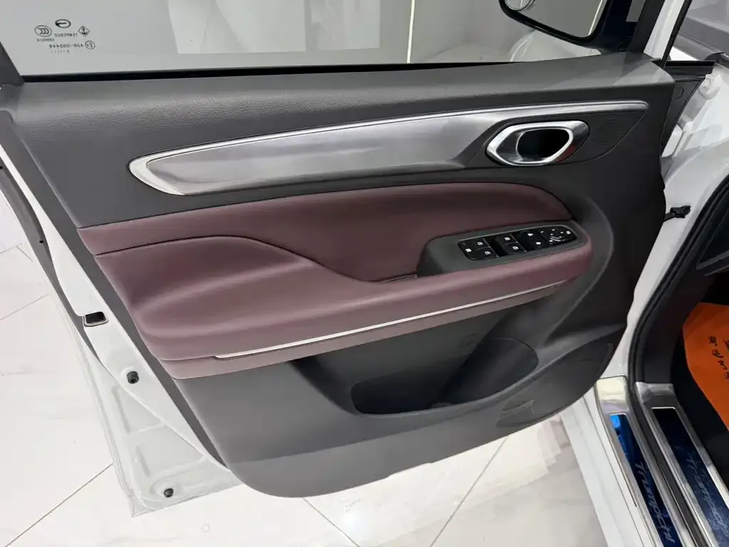 GAC Motor Trumpchi M6 — фото 3