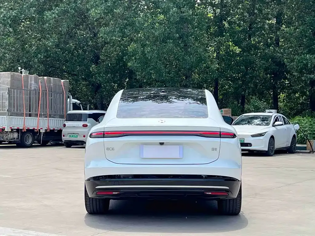 NIO EC6 — фото 9