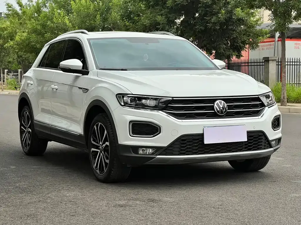 Volkswagen T-Roc — фото 6