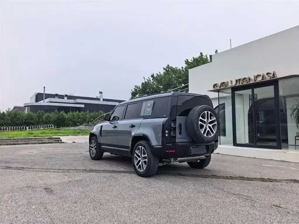 Land Rover Defender — фото 4