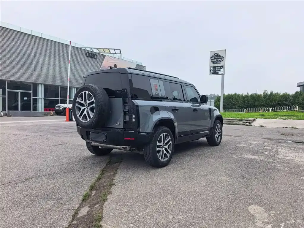 Land Rover Defender — фото 2