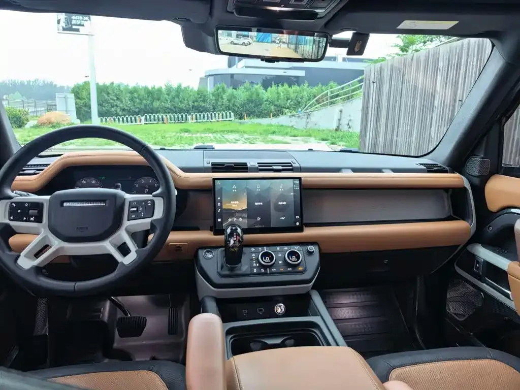 Land Rover Defender — фото 10