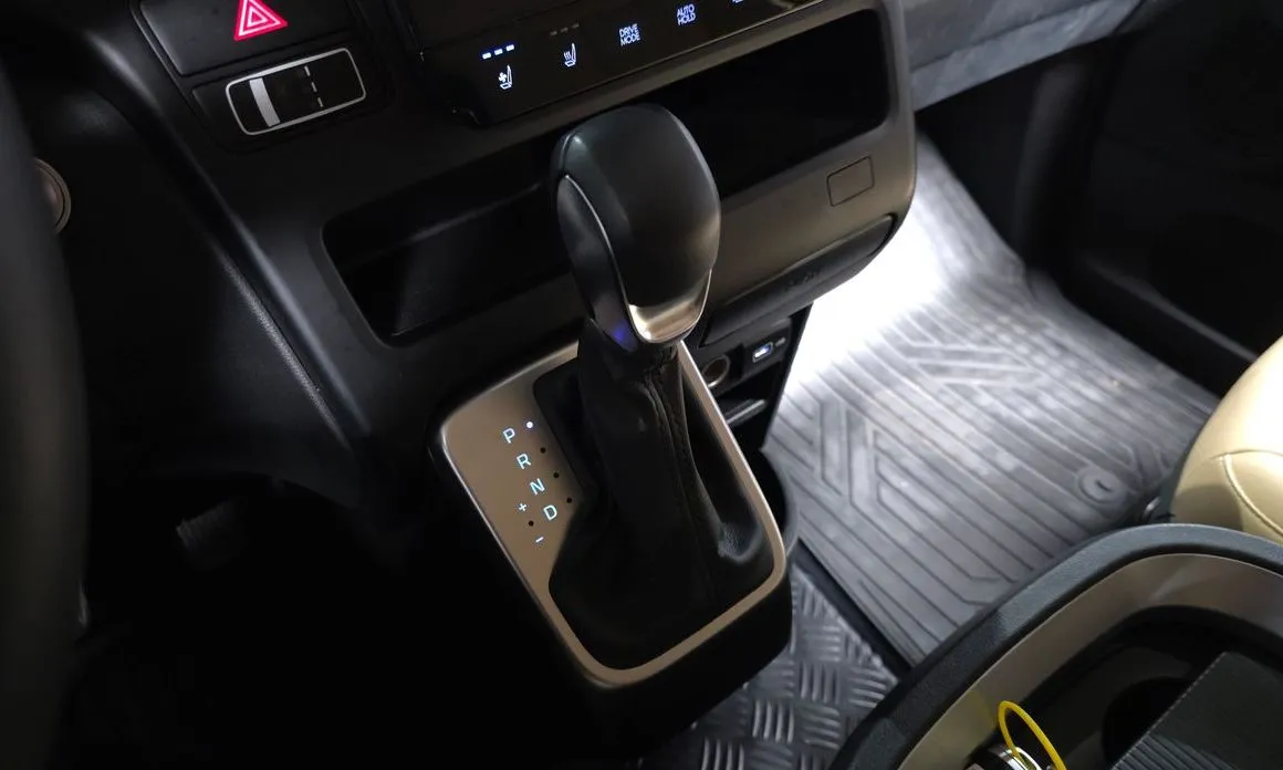 Hyundai Staria — фото 3