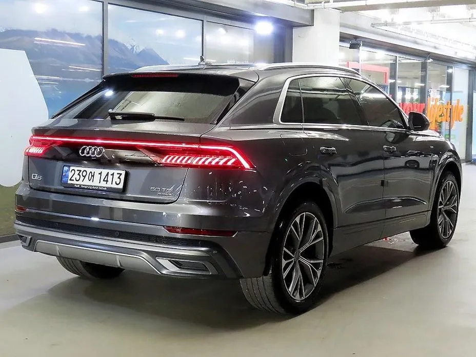 Audi Q8 — фото 10