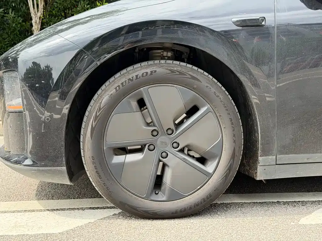 Li Auto i6 — фото 2