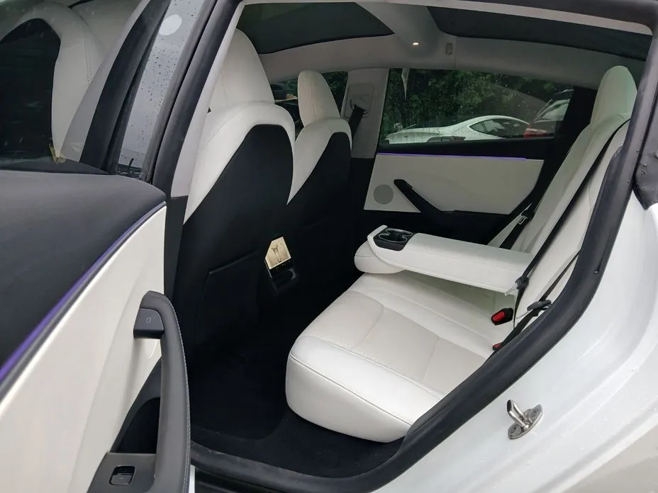 Tesla Model 3 — фото 2