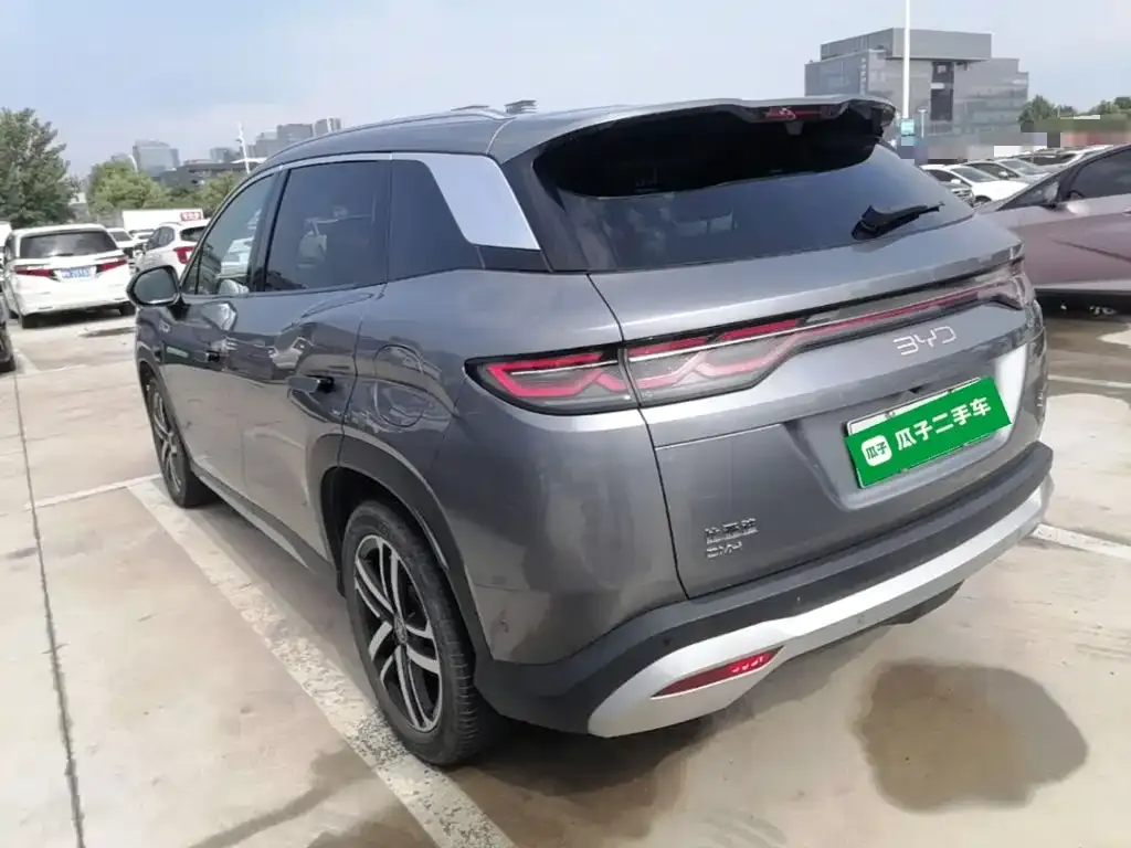 BYD L DM-i — фото 8