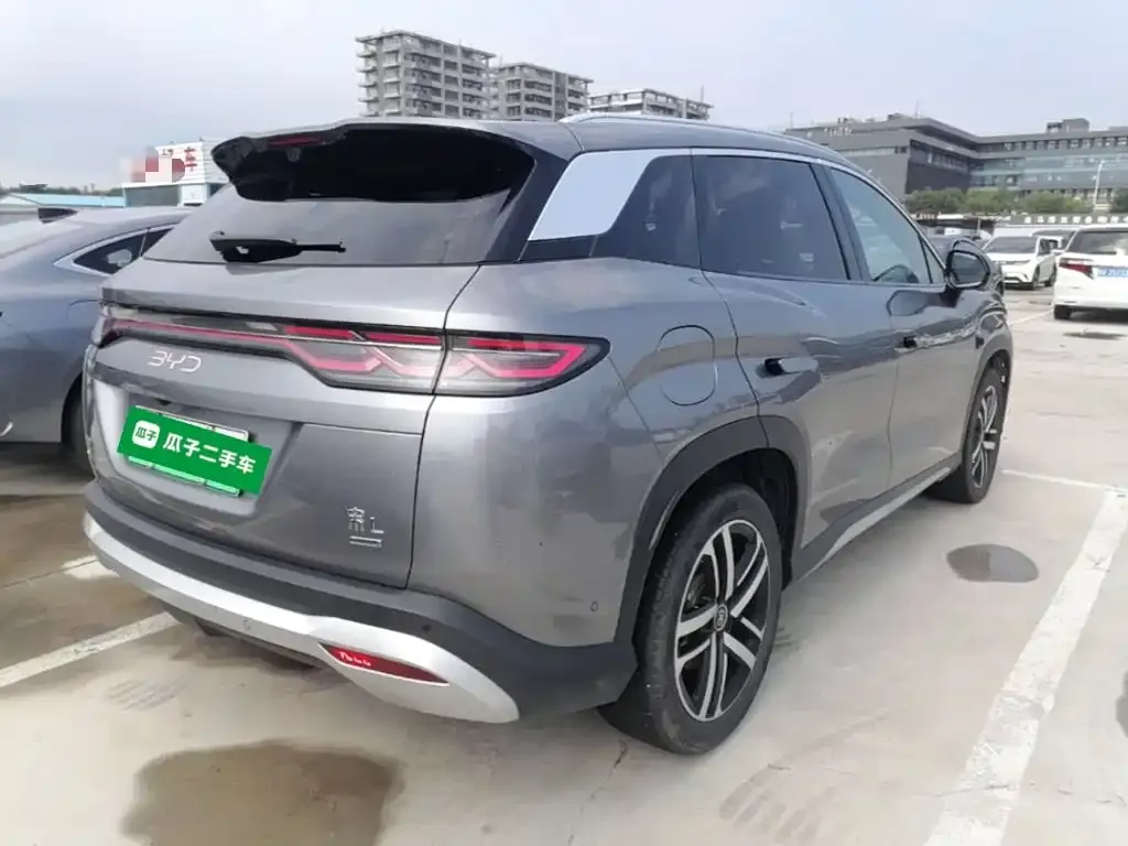 BYD L DM-i — фото 10