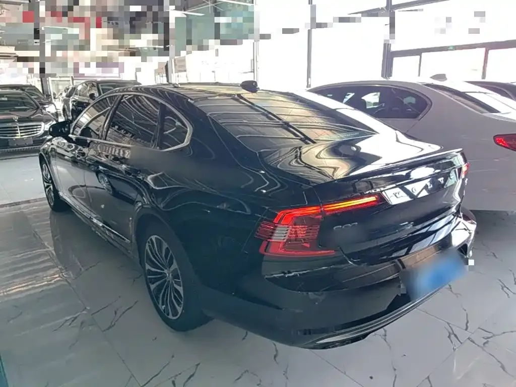 Volvo S90 — фото 10