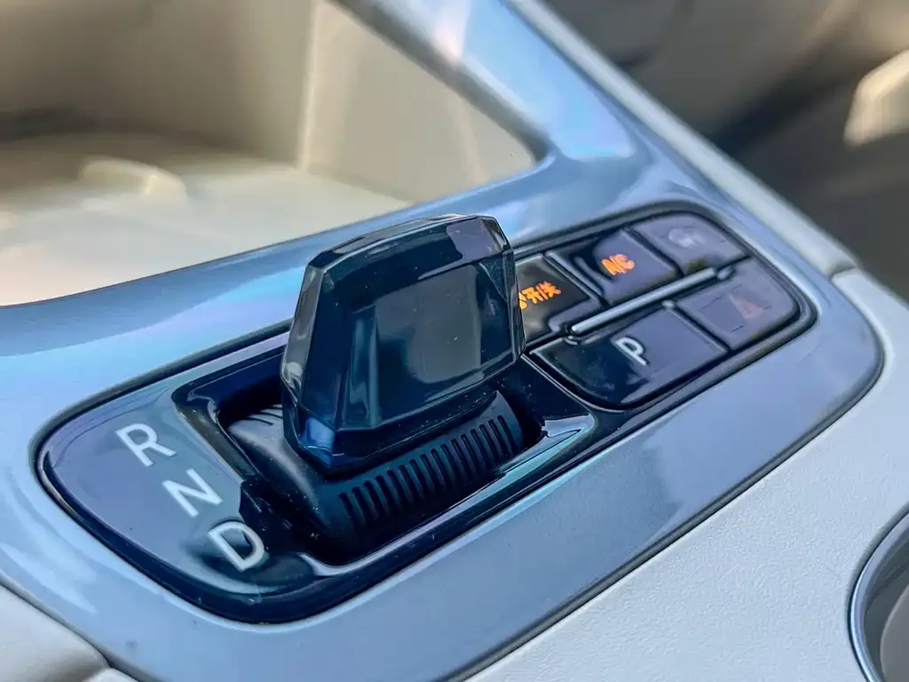 Geely Starburst — фото 4