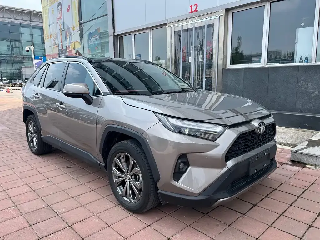 Toyota RAV4 — фото 10