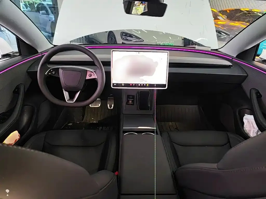 Tesla Model 3 — фото 8
