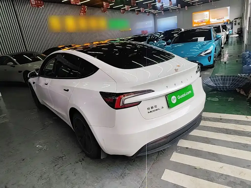 Tesla Model 3 — фото 5